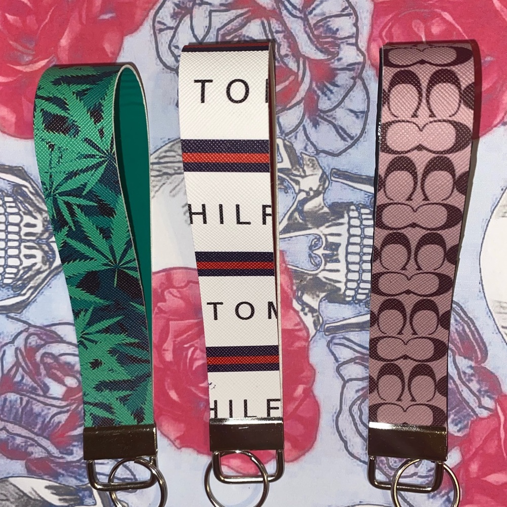 Wrist keychains